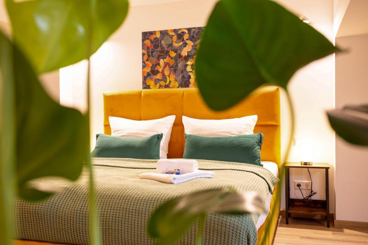 Soulscape Apartments Loft Zwickau Citycenter Mit Tg-Stellplatz, Magenta-Tv Und Klima Luaran gambar