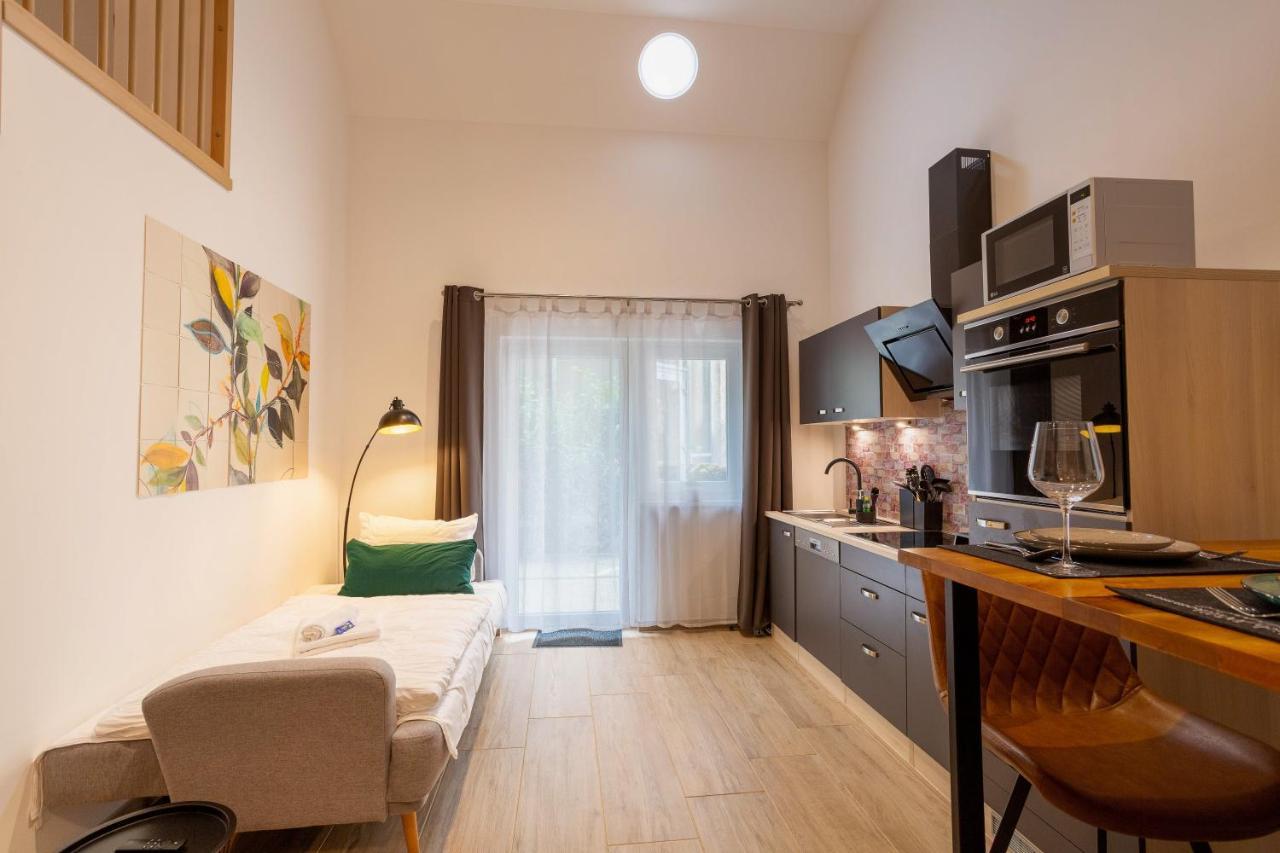 Soulscape Apartments Loft Zwickau Citycenter Mit Tg-Stellplatz, Magenta-Tv Und Klima Luaran gambar