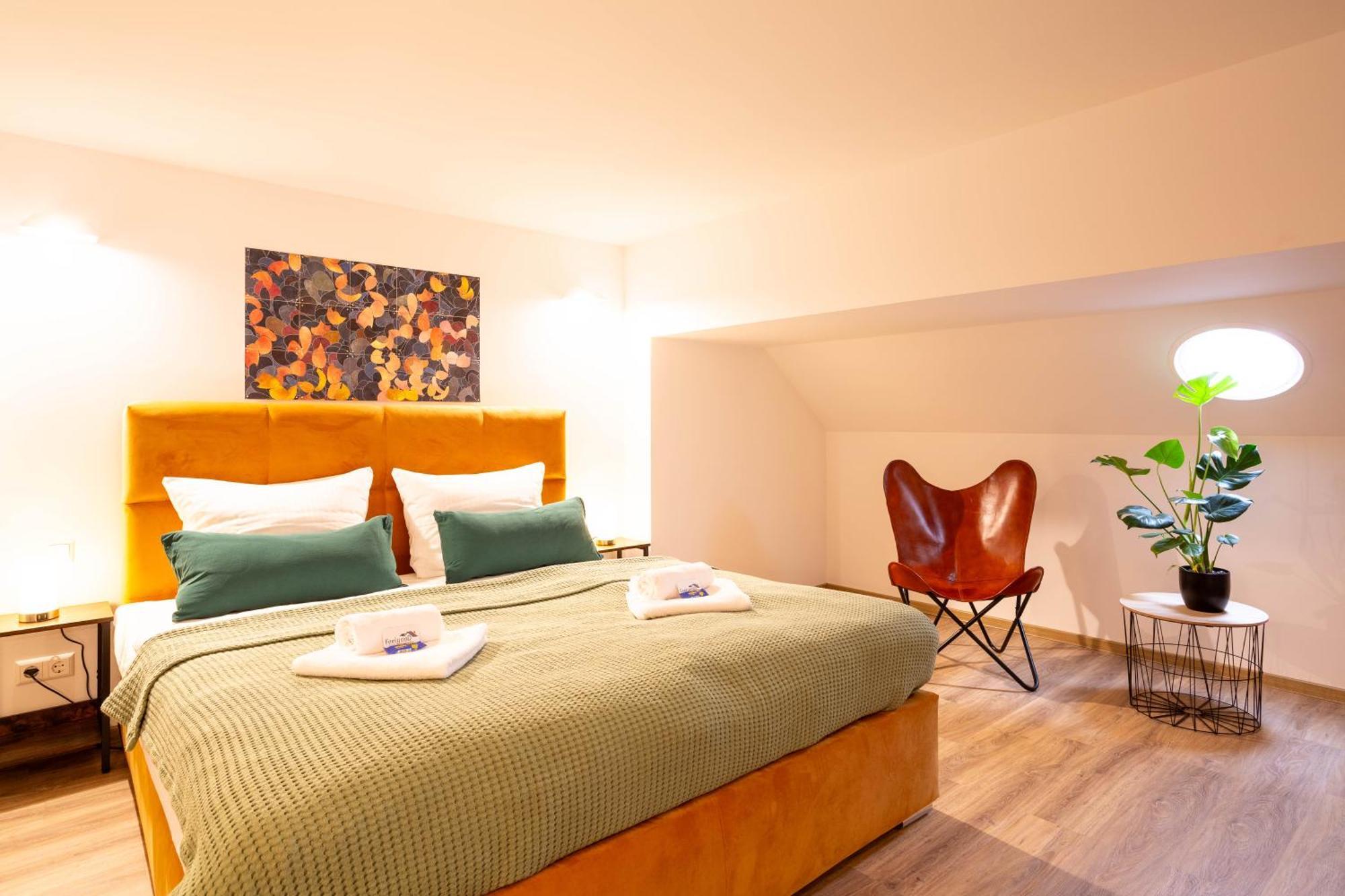 Soulscape Apartments Loft Zwickau Citycenter Mit Tg-Stellplatz, Magenta-Tv Und Klima Luaran gambar